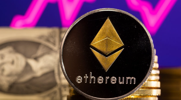 إيثيريوم: تقلبات السيولة قد تدفع السعر نحو 2,300 دولار