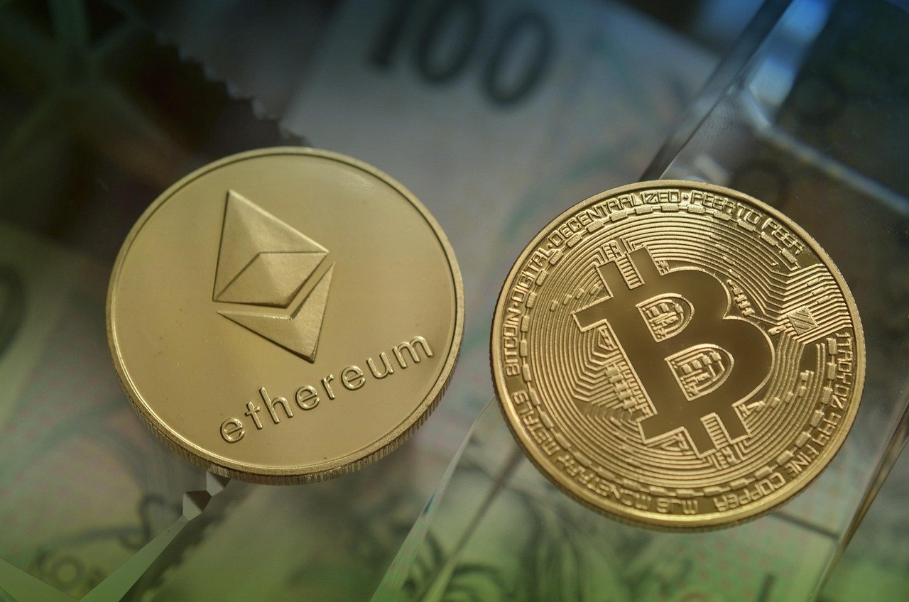 هل سيُسيطر البيتكوين على عالم الدّفع الرّقمي اللامركزي؟