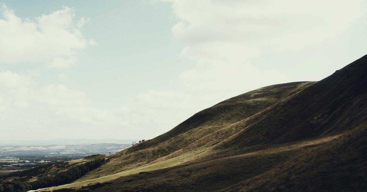 XRP: مؤشرات قوية لارتفاع محتمل بعد ستة أشهر من التراجع